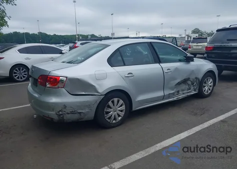 2013 Volkswagen Jetta 2.0L S из США, поврежденный, VIN 3VW2K7AJXDM247321